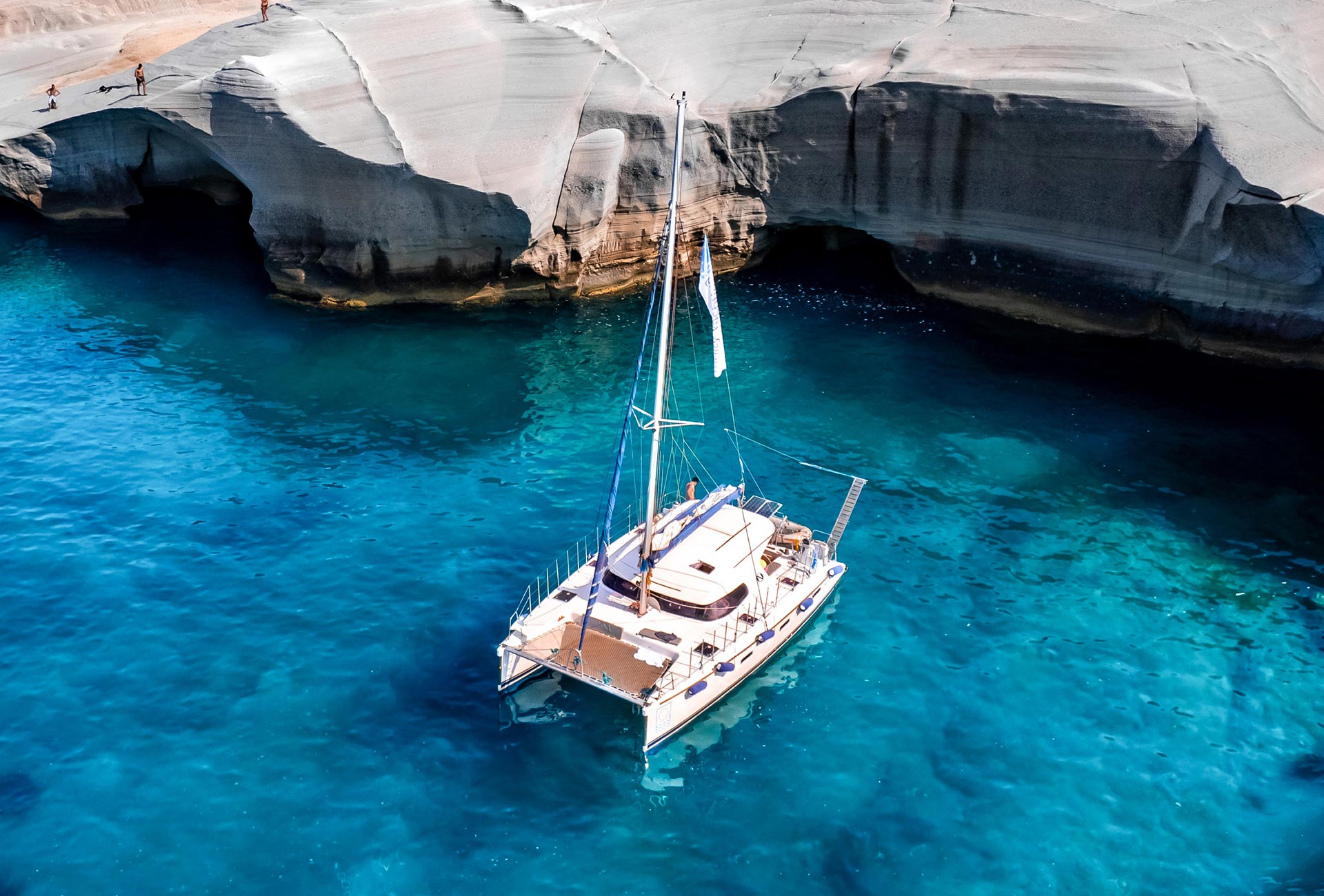 catamaran-milos